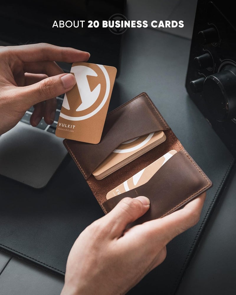 VULKIT حامل بطاقات العمل من الجلد الأصلي ذو جانبين نحيف منظم لبطاقات العمل للرجال أو النساء، يحمل حتى 20 بطاقة (بني داكن أصلي) - Image 4